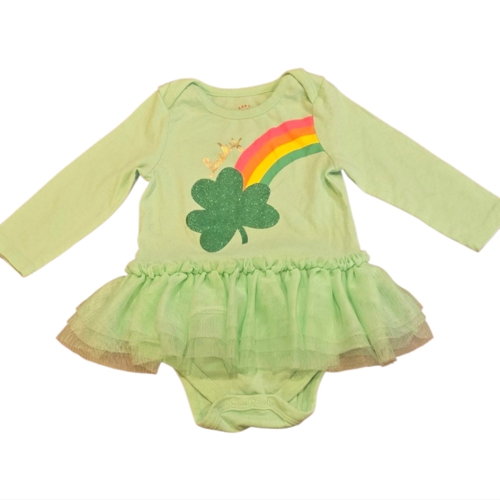 Green Baby Onesie with Rainbow and Shamrock Sz 6-9M